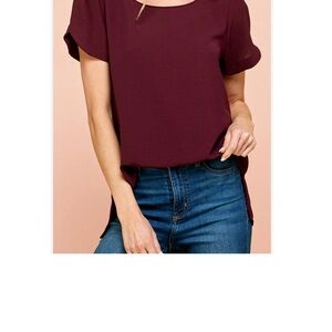 Les Ami’s Maroon Tulip Sleeve Top Size: Small